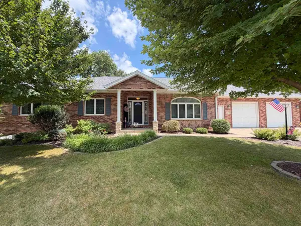 2414 Spruce Wood Drive, Dubuque, IA 52002