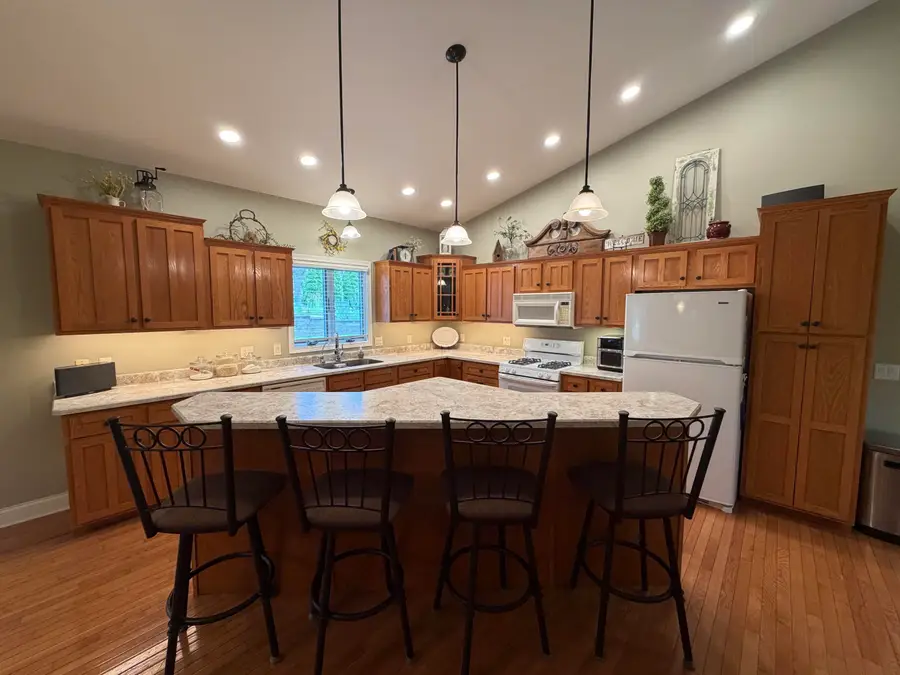 2414 Spruce Wood Drive, Dubuque, IA 52002 - #2