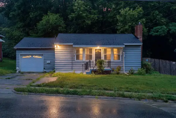 1025 W Locust Street, Dubuque, IA 52001