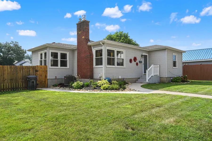 380 Glen Oak Street, Dubuque, IA 52001 - #2