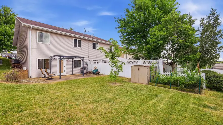 511 Sapphire Circle, Dubuque, IA 52001 - #2