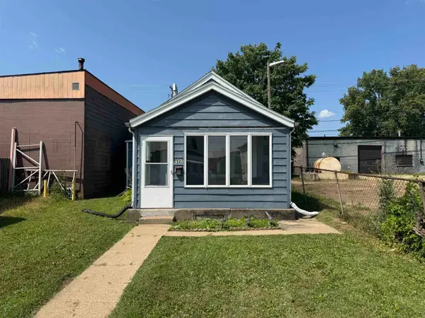 1227 Elm Street, Dubuque, IA 52001