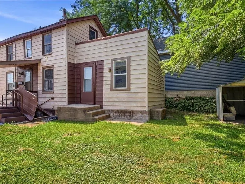 165 W 24th Street, Dubuque, IA 52001 - #3
