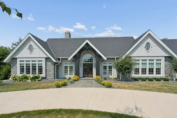 1202 Deer Creek Ridge, Dubuque, IA 52003