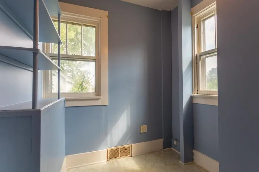 1225 Vernon Street, Dubuque, IA 52001 - #3
