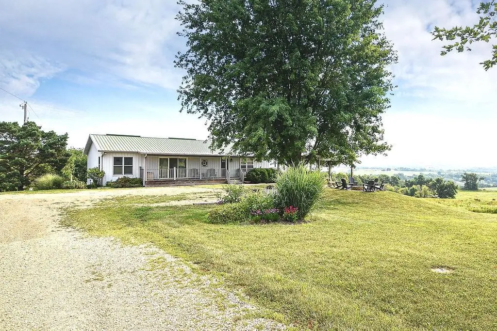 3138 W Mitchelle Road, Hanover, IL 61041 - #1