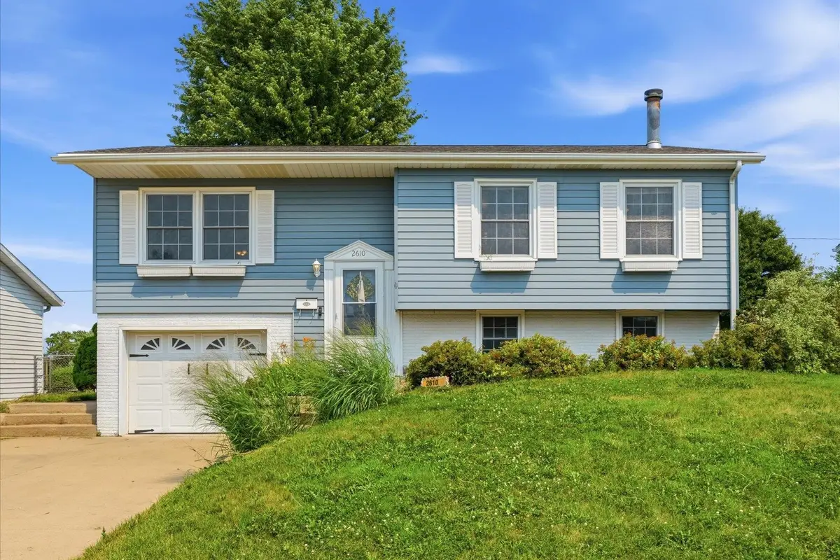 2610 Dove Street, Dubuque, IA 52002 - #1