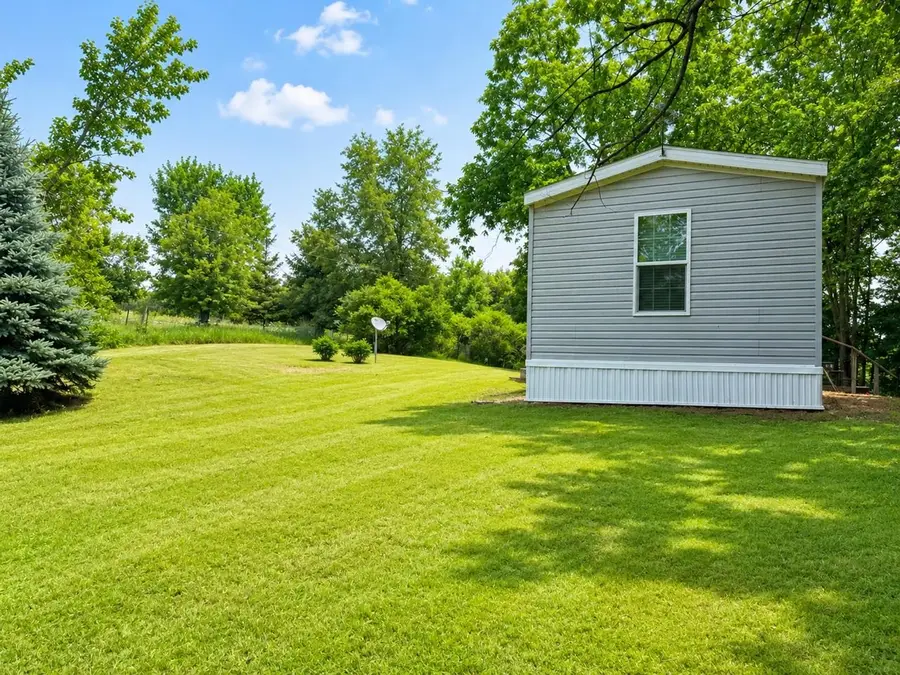 9503 Sunny Drive, Bernard, IA 52032 - #2