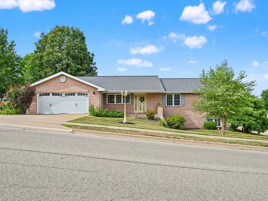 6183 Forest Hills Drive, Dubuque, IA 52002 - #2