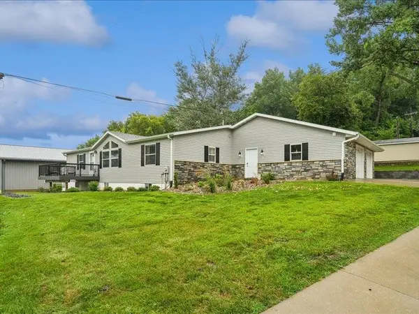 26061 210th Avenue, Delhi, IA 52223