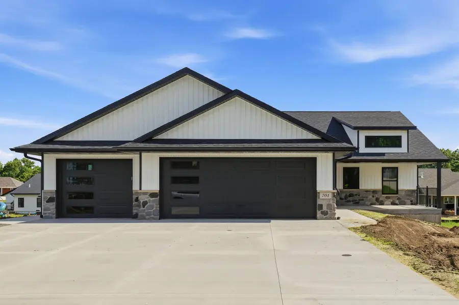 701 Charles Street, Manchester, IA 52057-0000 - #3