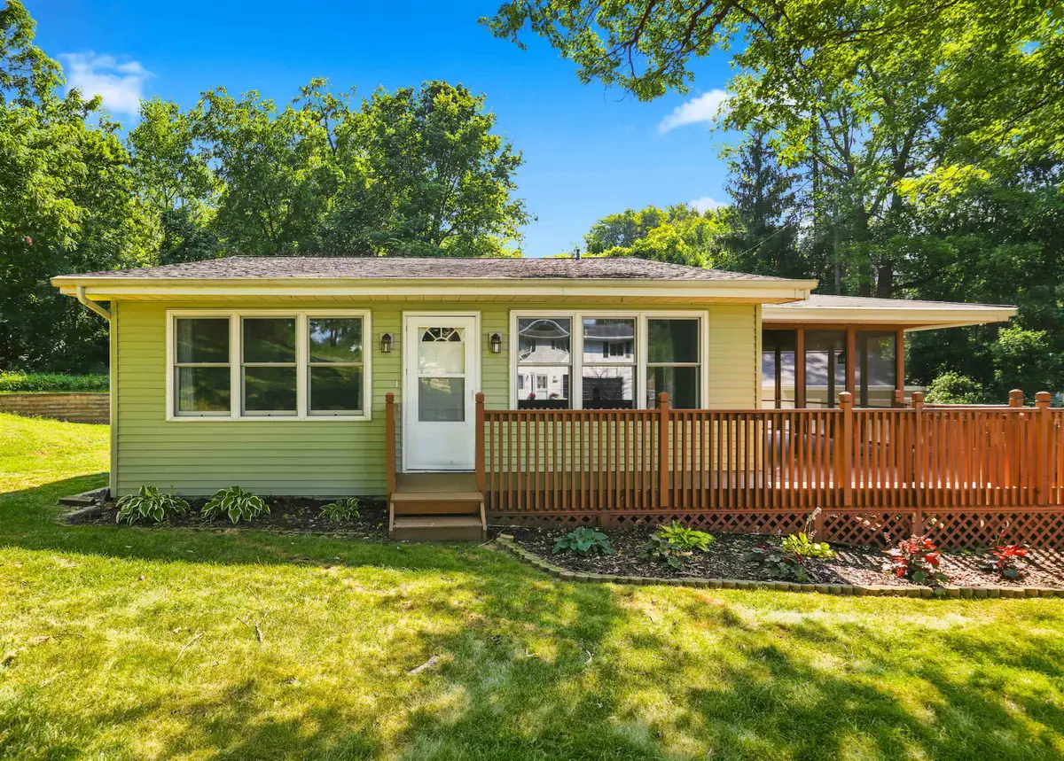 3890 Inwood Avenue, Dubuque, IA 52001 - #1