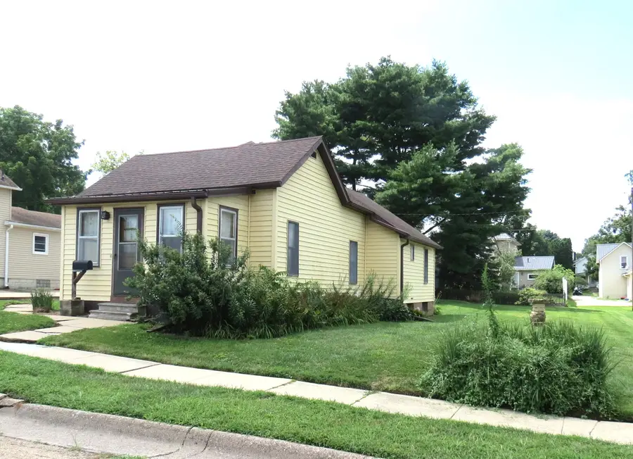306 S Clark Street, Maquoketa, IA 52060 - #3