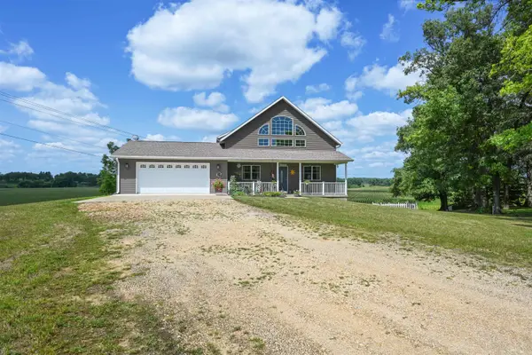 8588 200th Avenue, Maquoketa, IA 52060