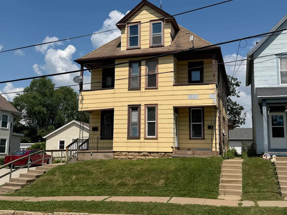 980 Mount Pleasant Street, Dubuque, IA 52001-2 - #1