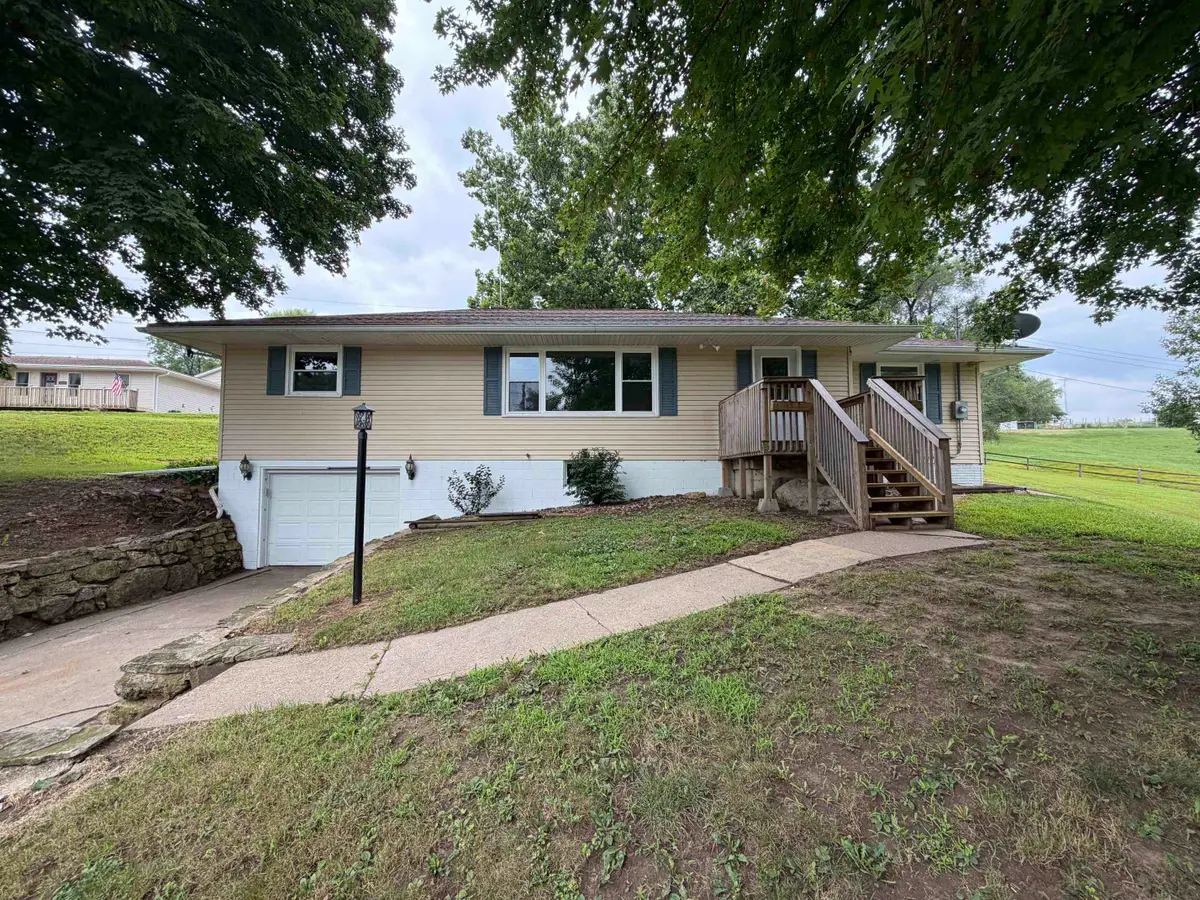 1070 Roosevelt Street, Dubuque, IA 52001 - #1