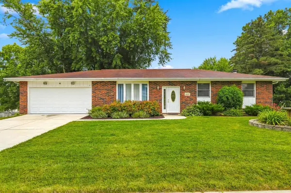 5697 Sunset Drive, Dubuque, IA 52002