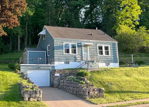 200 32nd. Street, Dubuque, IA 52001