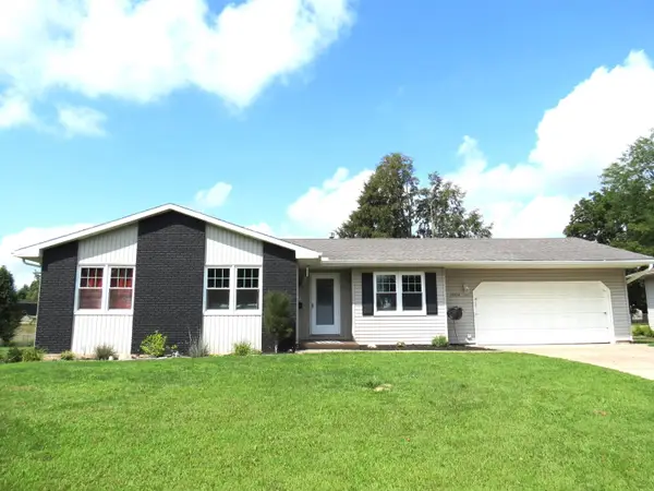 1000 W Farmland Drive, Maquoketa, IA 52060