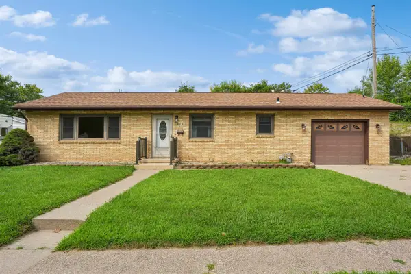 515 Maplewood Court, Dubuque, IA 52001