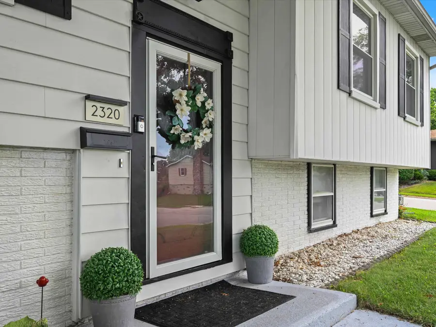 2320 Graham Circle, Dubuque, IA 52002-0000 - #3