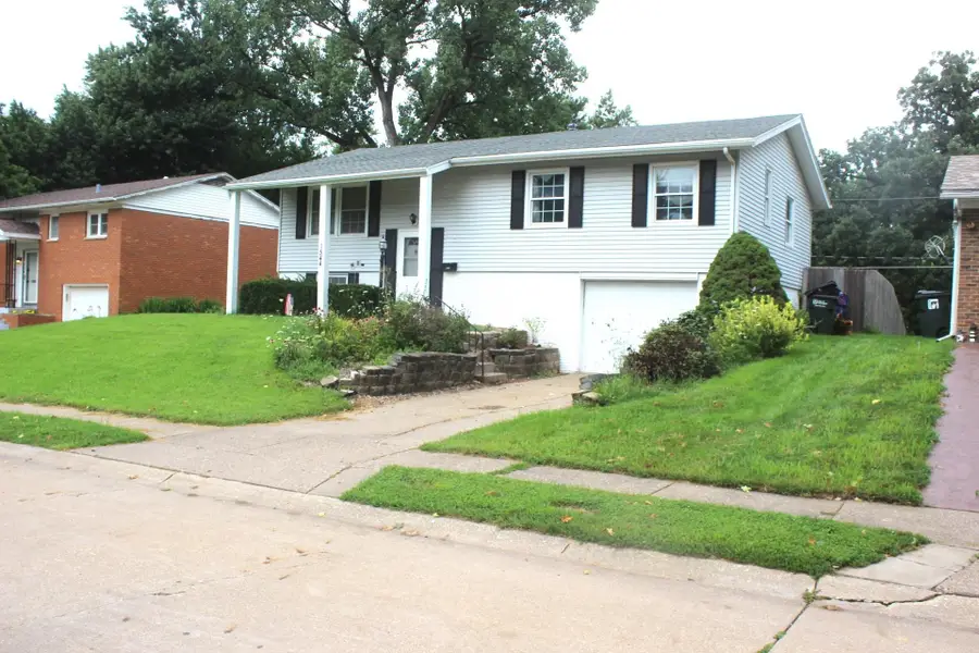 1544 W George Washington Boulevard, Davenport, IA 52804 - #2