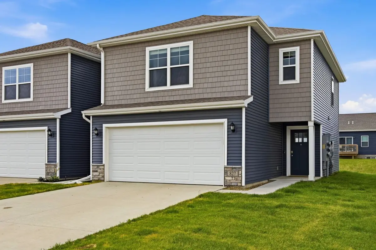 827 Oak Drive, Palo, IA 52324 - #1