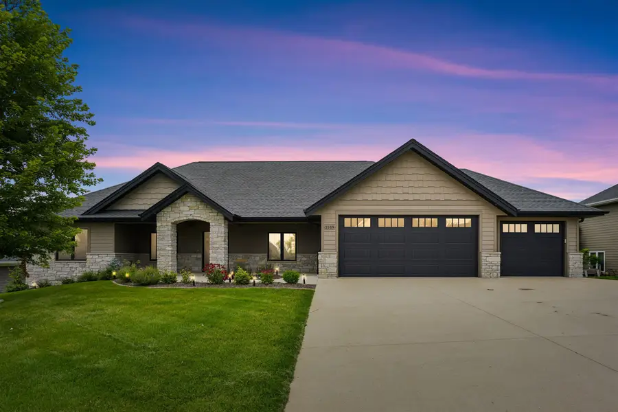 2189 Creek Wood Drive, Dubuque, IA 52003 - #2