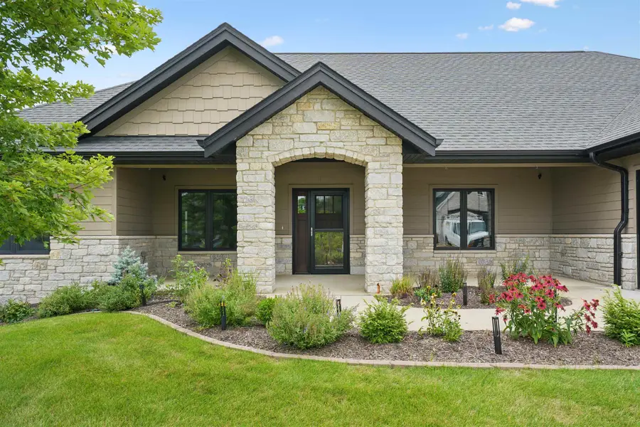 2189 Creek Wood Drive, Dubuque, IA 52003 - #3