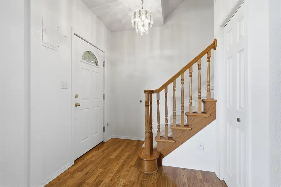 107 Stow St, Earlville, IA 52041 - #3