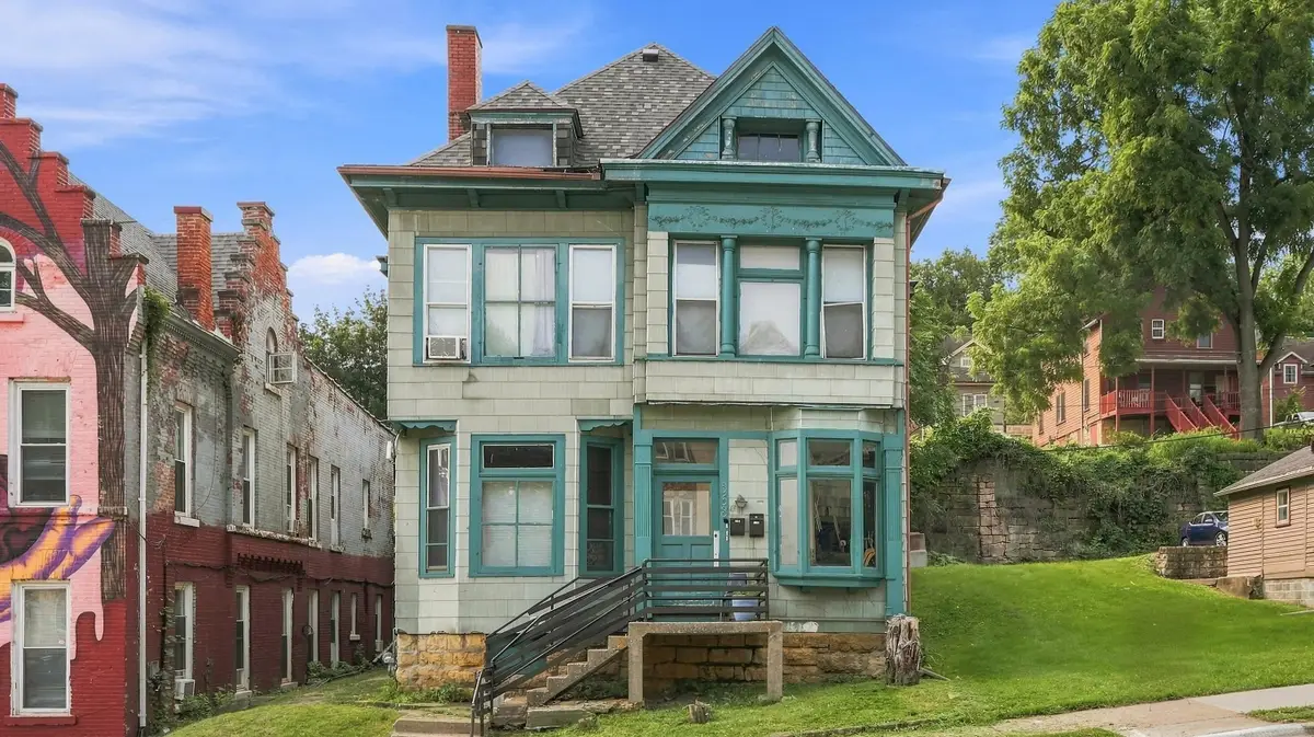 568 Loras Boulevard, Dubuque, IA 52001 - #1