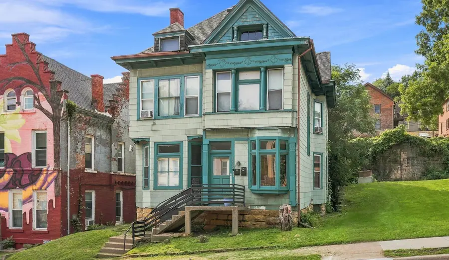 568 Loras Boulevard, Dubuque, IA 52001 - #2