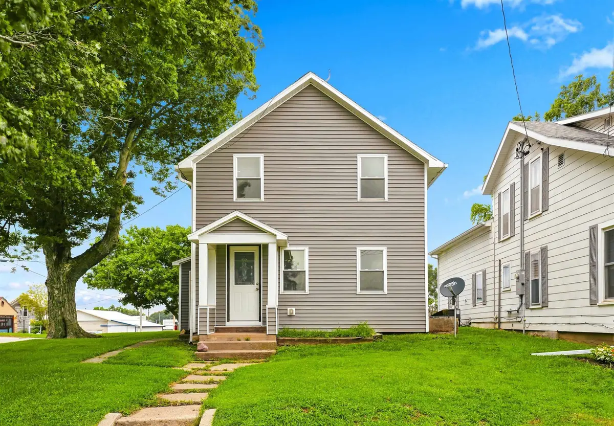 107 W Madison Street, Edgewood, IA 52042 - #1