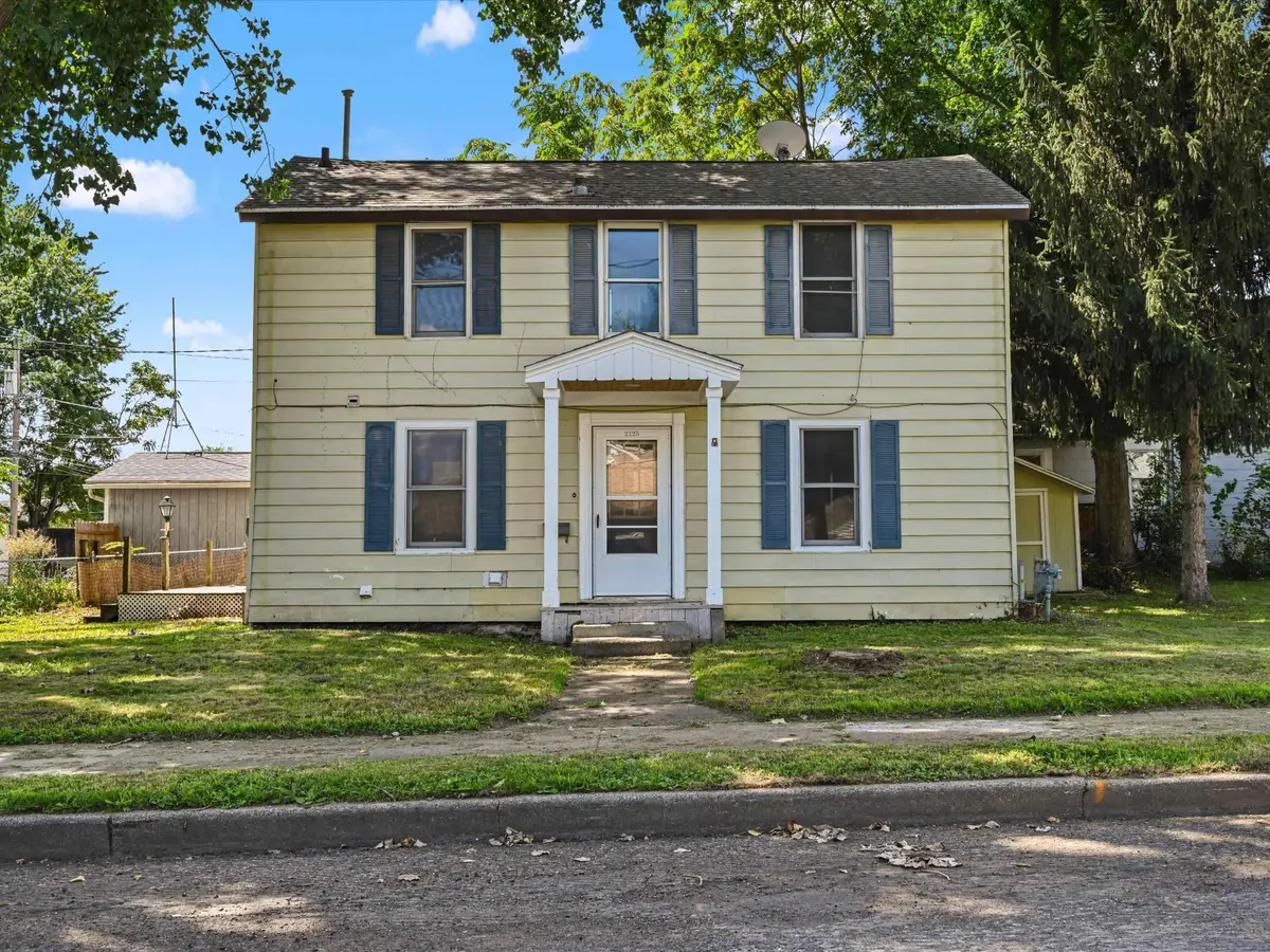 2125 Stafford Street, Dubuque, IA 52001 - #1