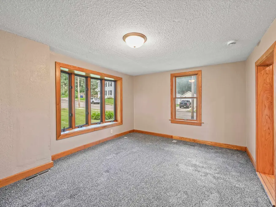 2125 Stafford Street, Dubuque, IA 52001 - #3