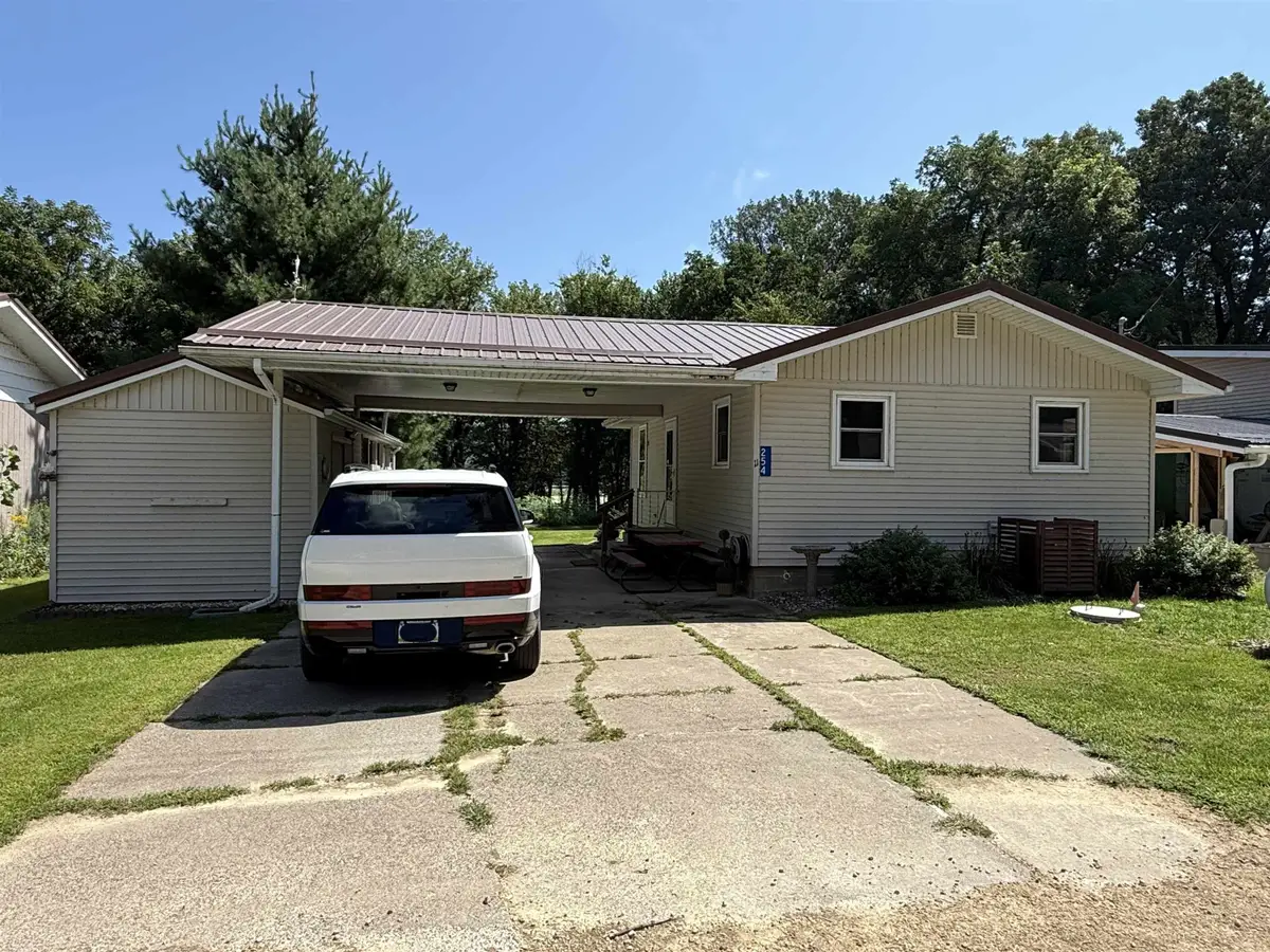 254 Mallard Lane, Garnavillo, IA 52049 - #1