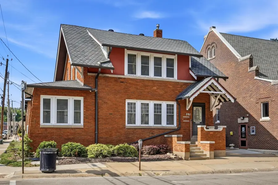 391 W 12th Street, Dubuque, IA 52001 - #2