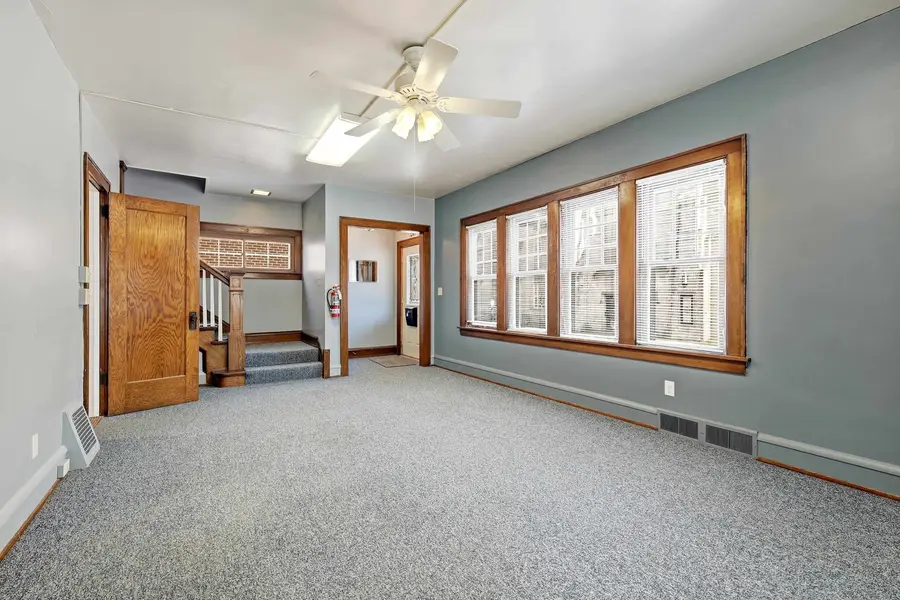 391 W 12th Street, Dubuque, IA 52001 - #3