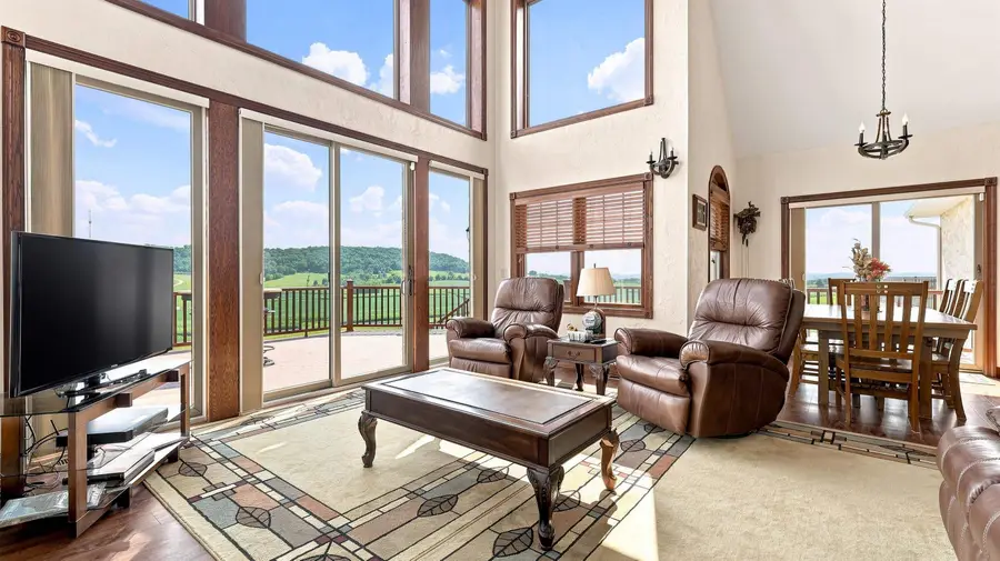 16250 Panoramic View, Sherrill, IA 52073 - #3