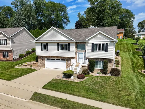 3345 Peach Tree Lane, Dubuque, IA 52002