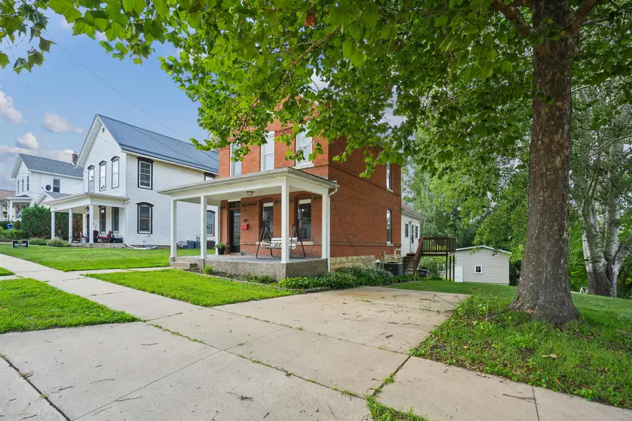 1021 Cleveland Avenue, Dubuque, IA 52003 - #3
