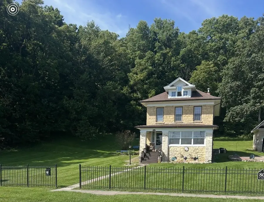 808 N 3rd Street, Bellevue, IA 52031 - #2