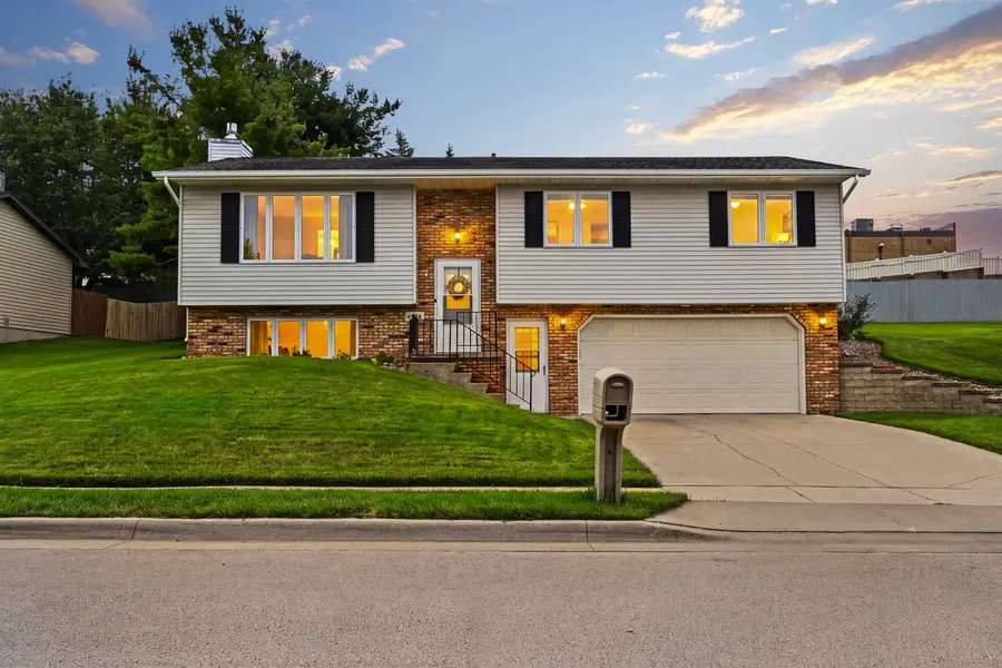 4836 Embassy Court, Dubuque, IA 52002 - #2