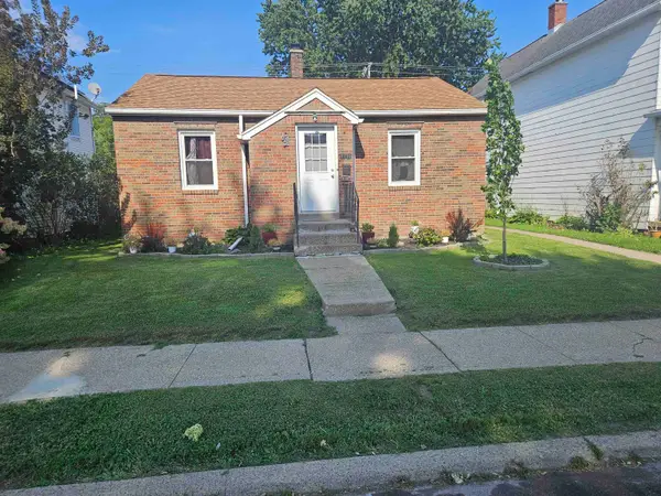 2710 Washington Street, Dubuque, IA 52001