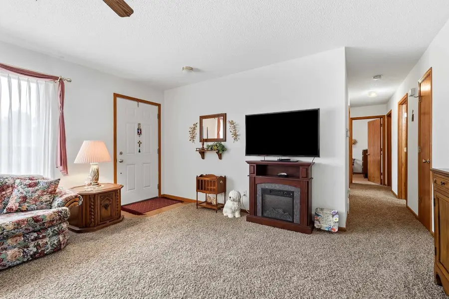4944 Long View Drive, Dubuque, IA 52002 - #3