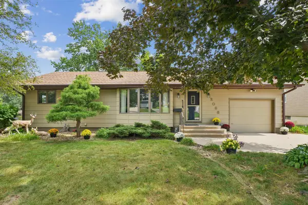 2098 Jeffrey Drive, Dubuque, IA 52002