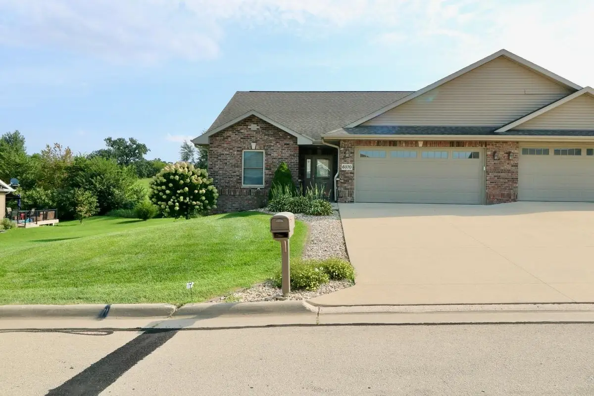 6070 Seven Springs Drive, Dubuque, IA 52002 - #1