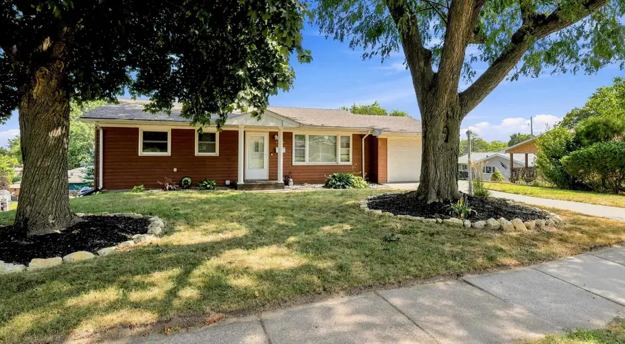 2704 Andrew Court, Dubuque, IA 52001 - #2