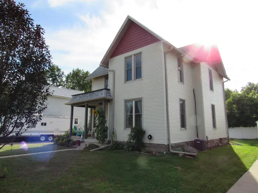 104 S Prospect Street, Maquoketa, IA 52060 - #3
