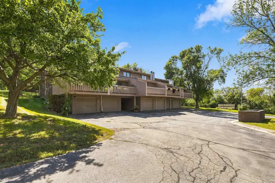 832 Stone Ridge Place, Dubuque, IA 52001 - #2